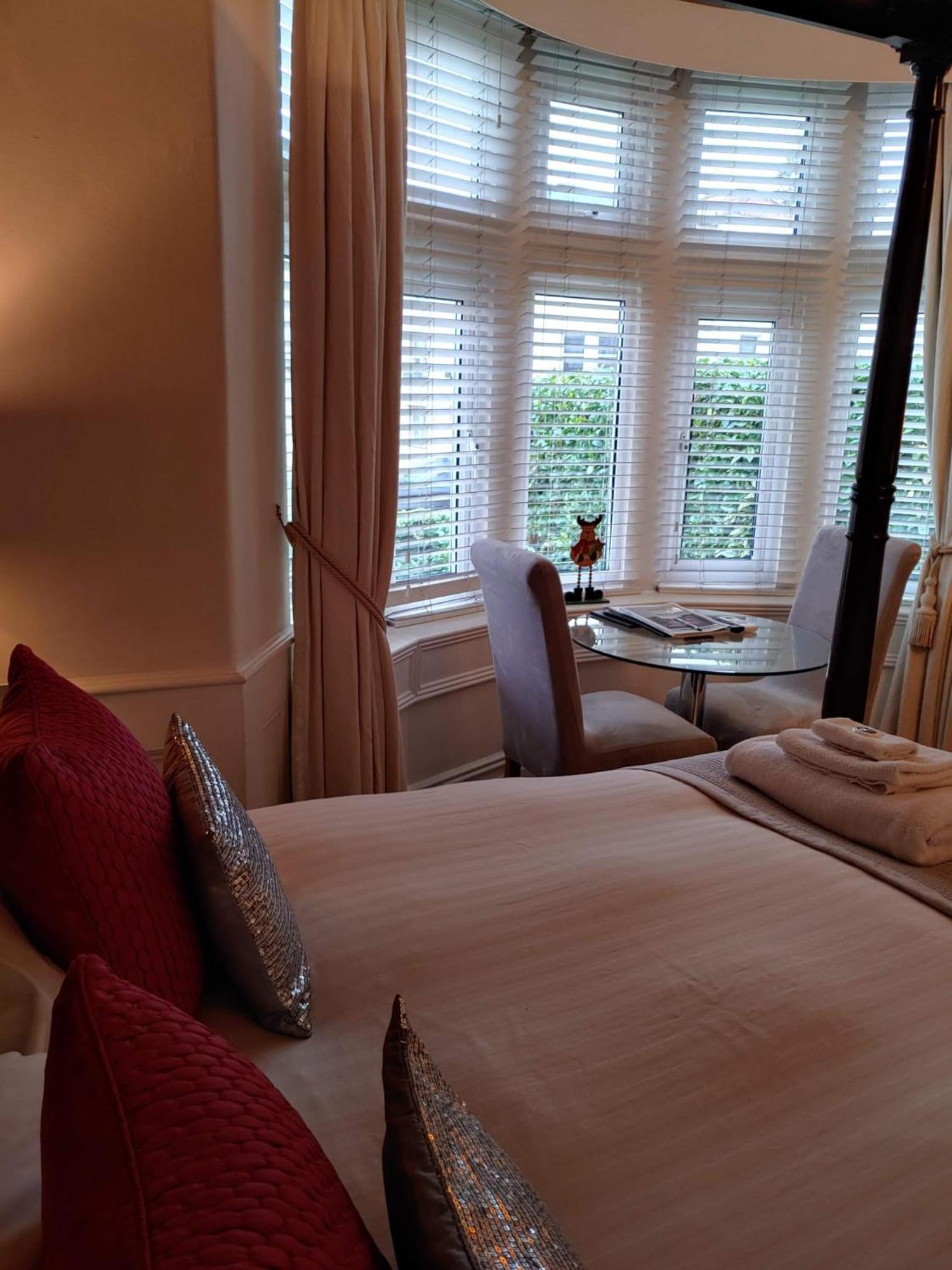 The Bath House Boutique B&B - In-Room Breakfast - Free Parking Zewnętrze zdjęcie
